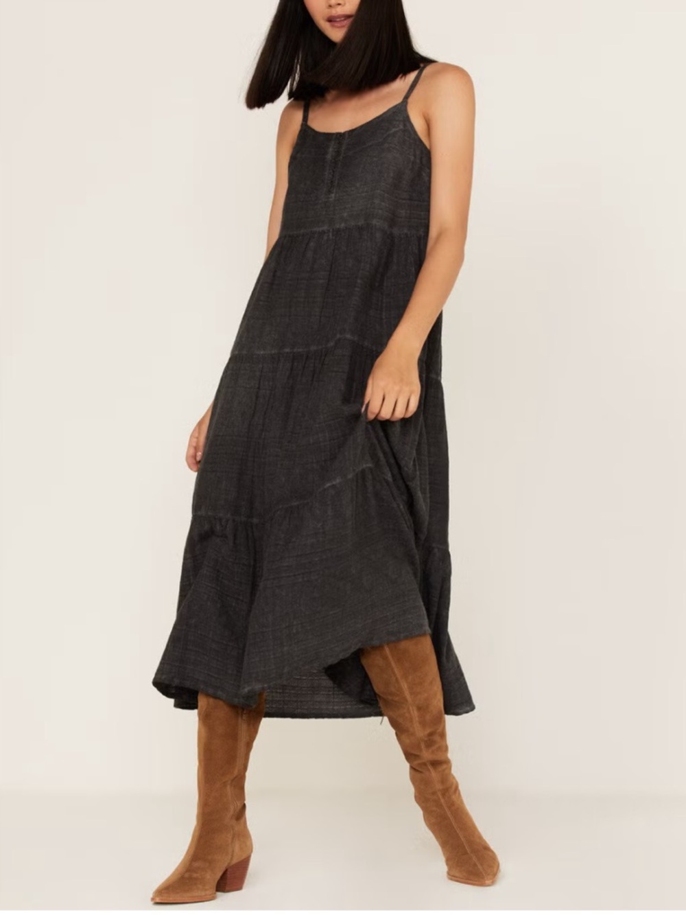 CLEO + WOLF WOMEN'S TIERED RELAXED FIT MIDI DRESS